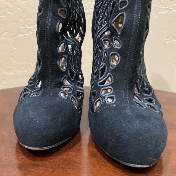 Valentino Garavani Black Suede Laser Cut Ankle Boots, Size 38 - Picture 5 of 14